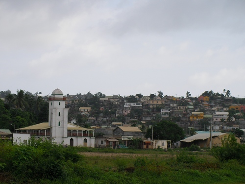 M'tsapéré et sa mosquée.